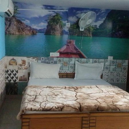 Hotel New Apple Rose Chandigarh Near Railway Station Dariya Uco Bank Ke Pass Rum bild