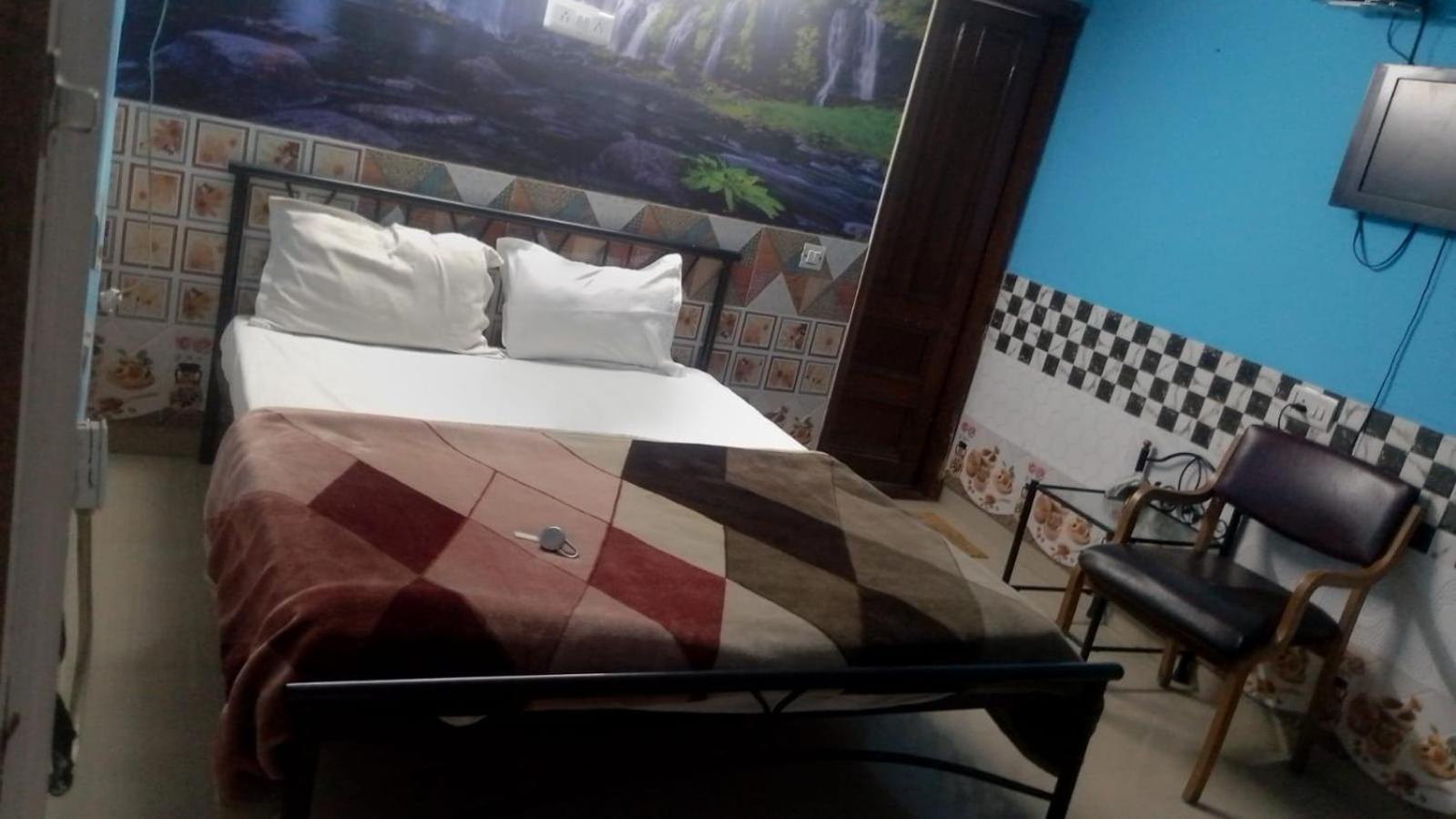 Hotel New Apple Rose Chandigarh Near Railway Station Dariya Uco Bank Ke Pass Rum bild