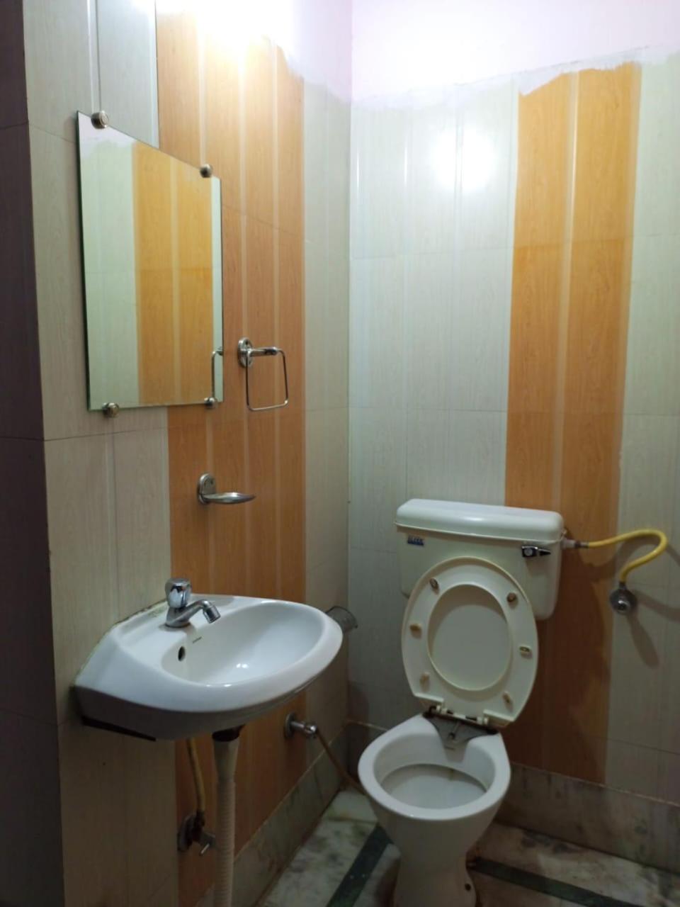Hotel New Apple Rose Chandigarh Near Railway Station Dariya Uco Bank Ke Pass Exteriör bild
